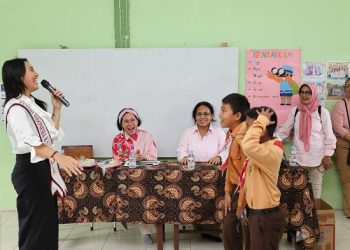 OIKN Bareng Alumni FH UI Berbagi Buku dan Ilmu di Yayasan Al-Fath