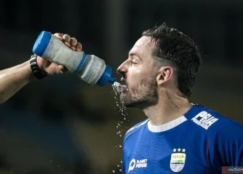 Shin Tae-yong pelatih yang tidak terima masukan