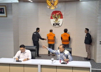 KPK tahan tiga tersangka kasus pengadaan server fiktif PT SSC