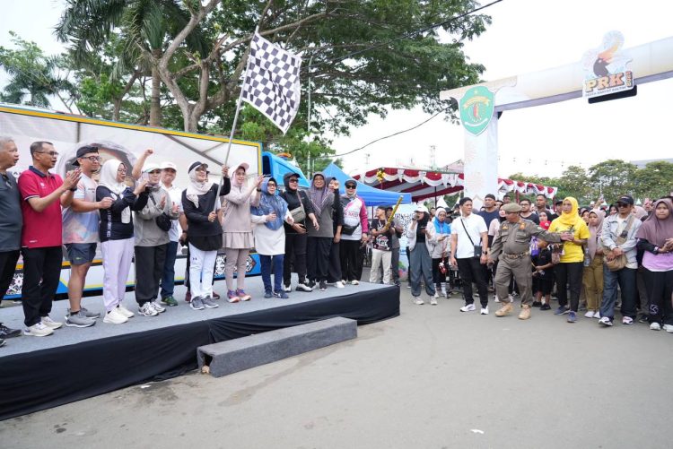 “Tetap Berolahraga, Tetap Sehat, Selalu Semangat dan Produktif” Jalan Sehat Bareng Sekda di PRK 2025