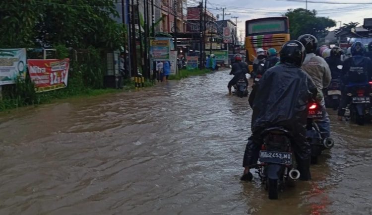 BMKG Imbau Warga Kaltim Waspadai Dampak Hujan Dasarian I Februari