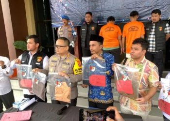 Guru Honerer Cabul Diamankan