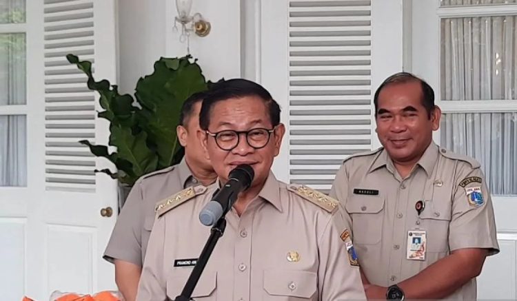 DKI Jadwalkan Bangun Tanggul Mitigasi Setelah Lebaran