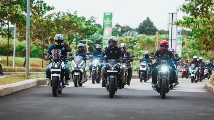 Gelar BukBlar di Berbagai Tempat, Komunitas Yamaha Aktif Kumpul dan Berbagi di Bulan Suci Ramadan