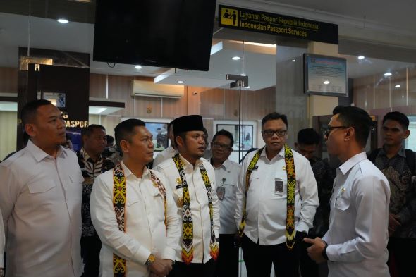 Wakil Ketua DPR RI Kunjungi Kantor Imigrasi Kelas I TPI Samarinda