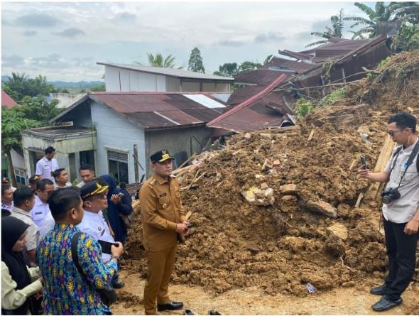 Wakil Gubenur Kaltim Janjikan Rumah Layak Huni bagi Korban Longsor