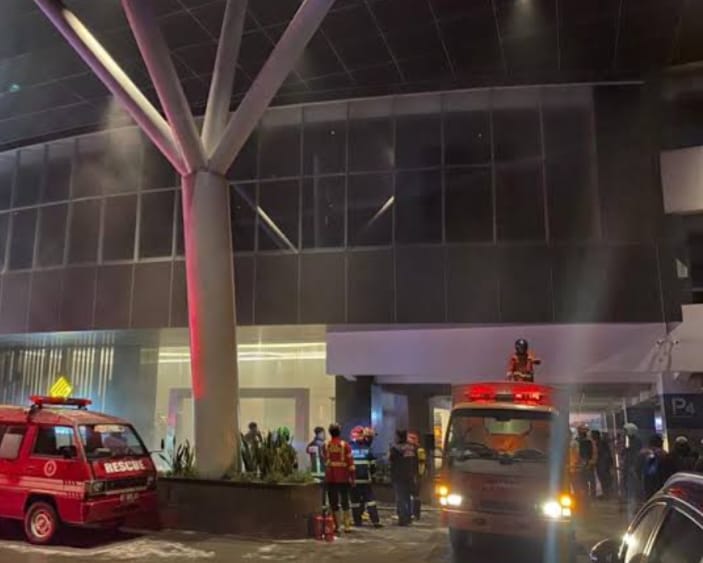 Dinihari, Big Mall Kebakaran Alat Pemadam Otomatis Tidak Berfungsi