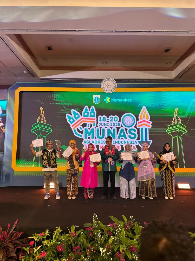 Memenuhi Standar Kelengkapan Layanan Labkesda Samarinda Raih Penghargaan