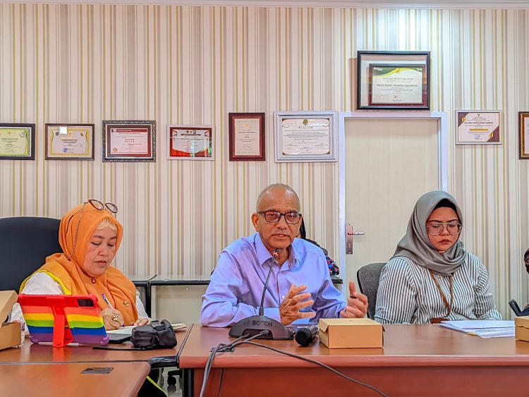 Diskusi Tim Peneliti RS AW Sjahranie bersama Dr Afzal Mahmood Pengembangan Riset Rumah Sakit dengan Institusi Pendiidkan Kesehatan