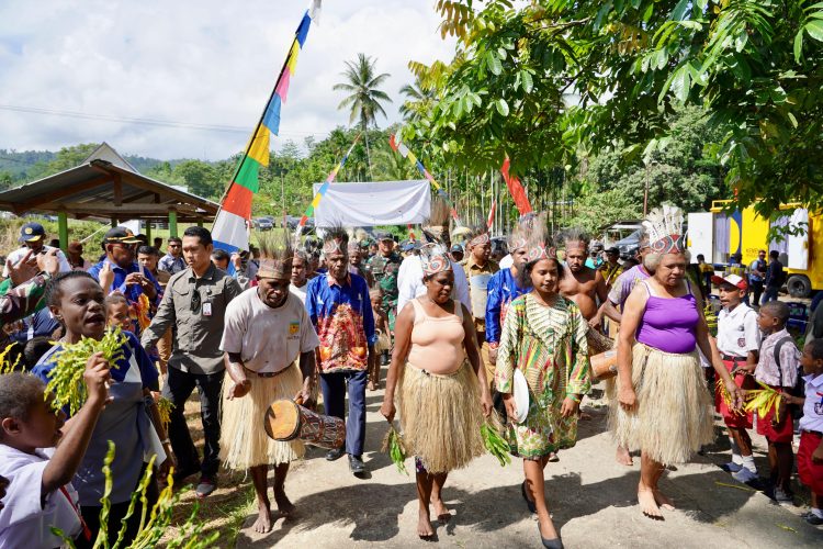Menteri Nusron Kunjungi Papua