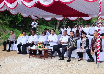 Menteri Nusron Saksikan Pemasangan Patok Skouw Yambe