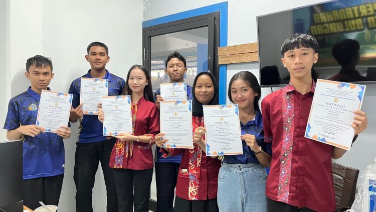 Kantor Pertanahan Bulungan Lepas Siswa PKL Selesaikan Praktik Sejak Agustus