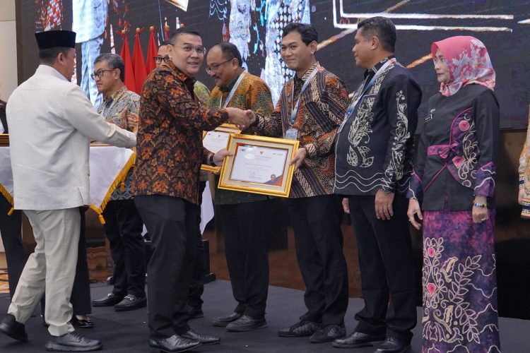 Jangan Euforia, Buktikan dengan Layanan yang Bersih! Menteri Nusron Tekankan pada 24 Satker yang  Raih WBK