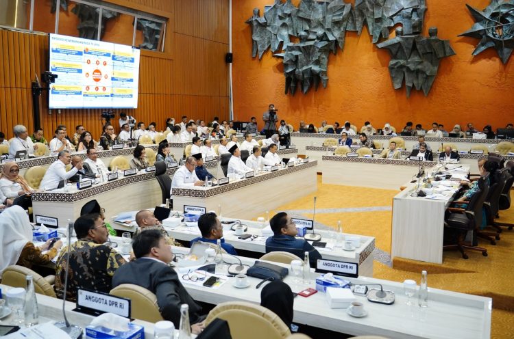 Menteri Nusron dalam Rapat Kerja bersama Panitia Khusus DPR RI untuk Penyelesaian Konflik Agraria yang digelar di Ruang Rapat Komisi V DPR RI, Selasa (21/01/2026)