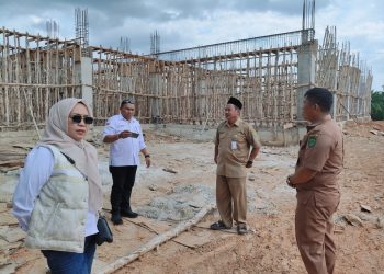 Pembangunan SMAN 3 Longikis Mangkrak, Siswa Belajar di Gedung Bocor