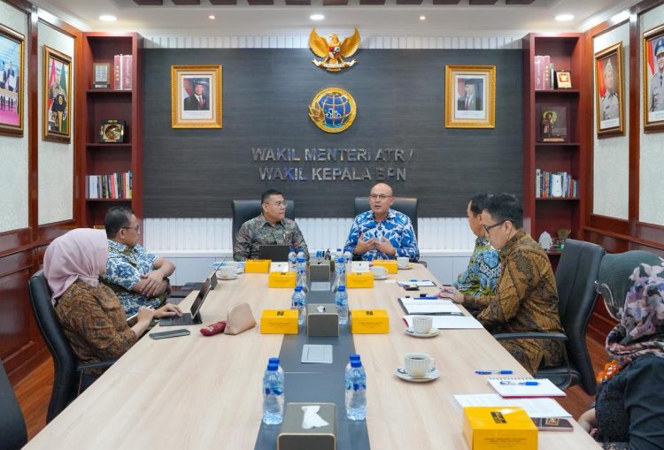 Terima Kunjungan Wamenlu, Wamen Ossy Bicarakan Hak Atas Tanah bagi WNA dan Diaspora