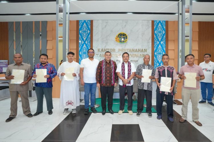 Pesan Wamen Ossy ke Jajaran Kantor Pertanahan Kabupaten Mempawah Tingkatkan Layanan Sesuai Kebutuhan Masyarakat