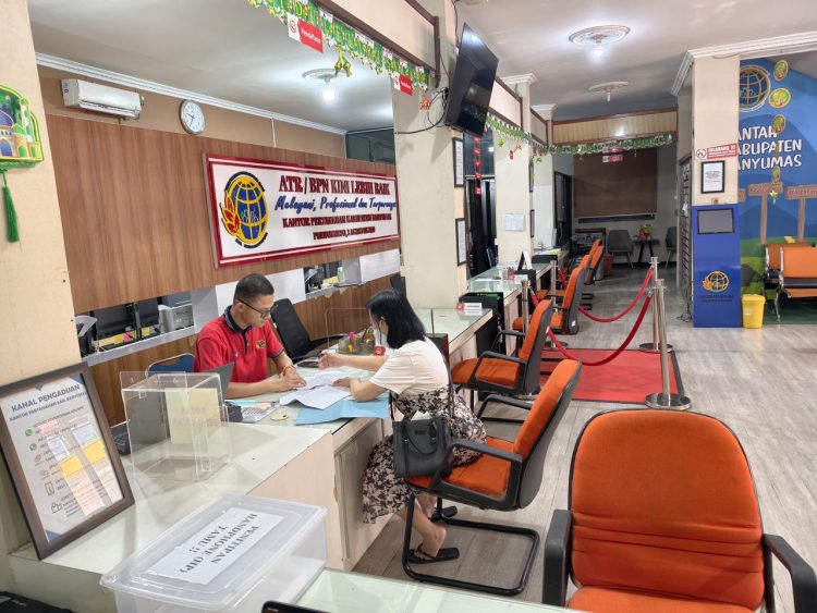 Libur Lebaran Bukan Halangan, Kantah Banyumas Tetap Layani Warga