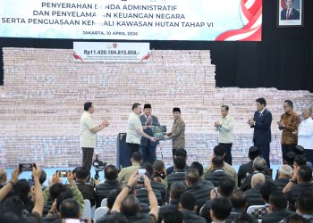 Satgas PKH Serahkan Denda Rp11,4 Triliun, Wamen Ossy Saksikan