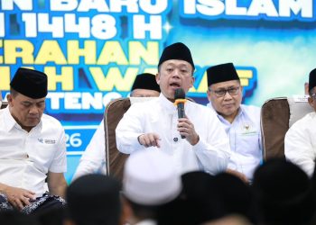 Peringatan 1 Muharam 1448 H, Menteri Nusron Serahkan 243 Sertipikat Tanah Wakaf di Jawa Tengah