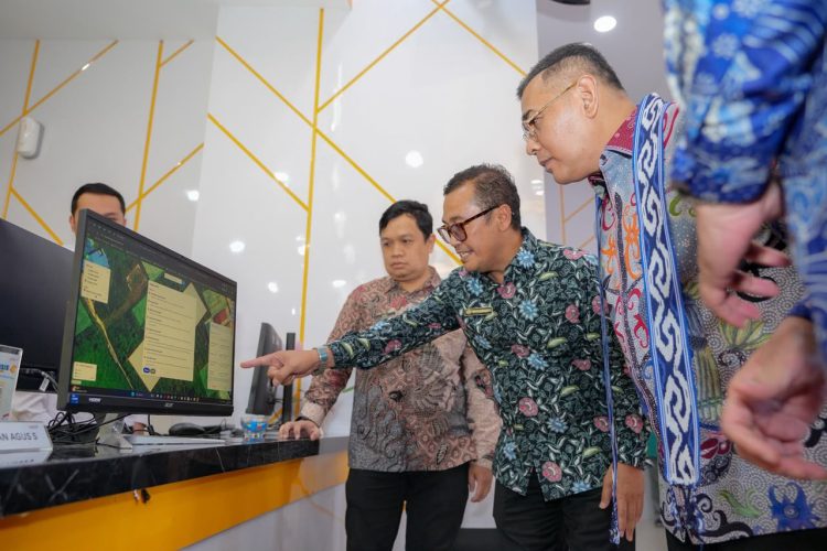 Wamen Ossy di Samarinda: ATR/BPN Harus Menjadi Solusi Pembangunan dan Investasi di Kalimantan Timur