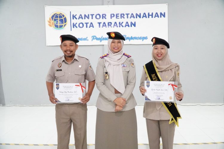 Kantah Tarakan Beri Penghargaan Pegawai Terbaik dan Tetapkan Agen Perubahan 2026