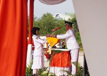 HUT ke-81 RI di Tarakan, Putri Pegawai Kantah Bertugas sebagai Pembawa Baki