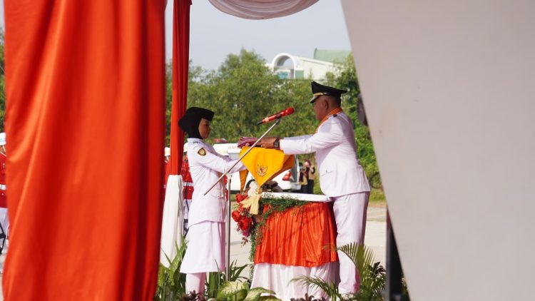 HUT ke-81 RI di Tarakan, Putri Pegawai Kantah Bertugas sebagai Pembawa Baki